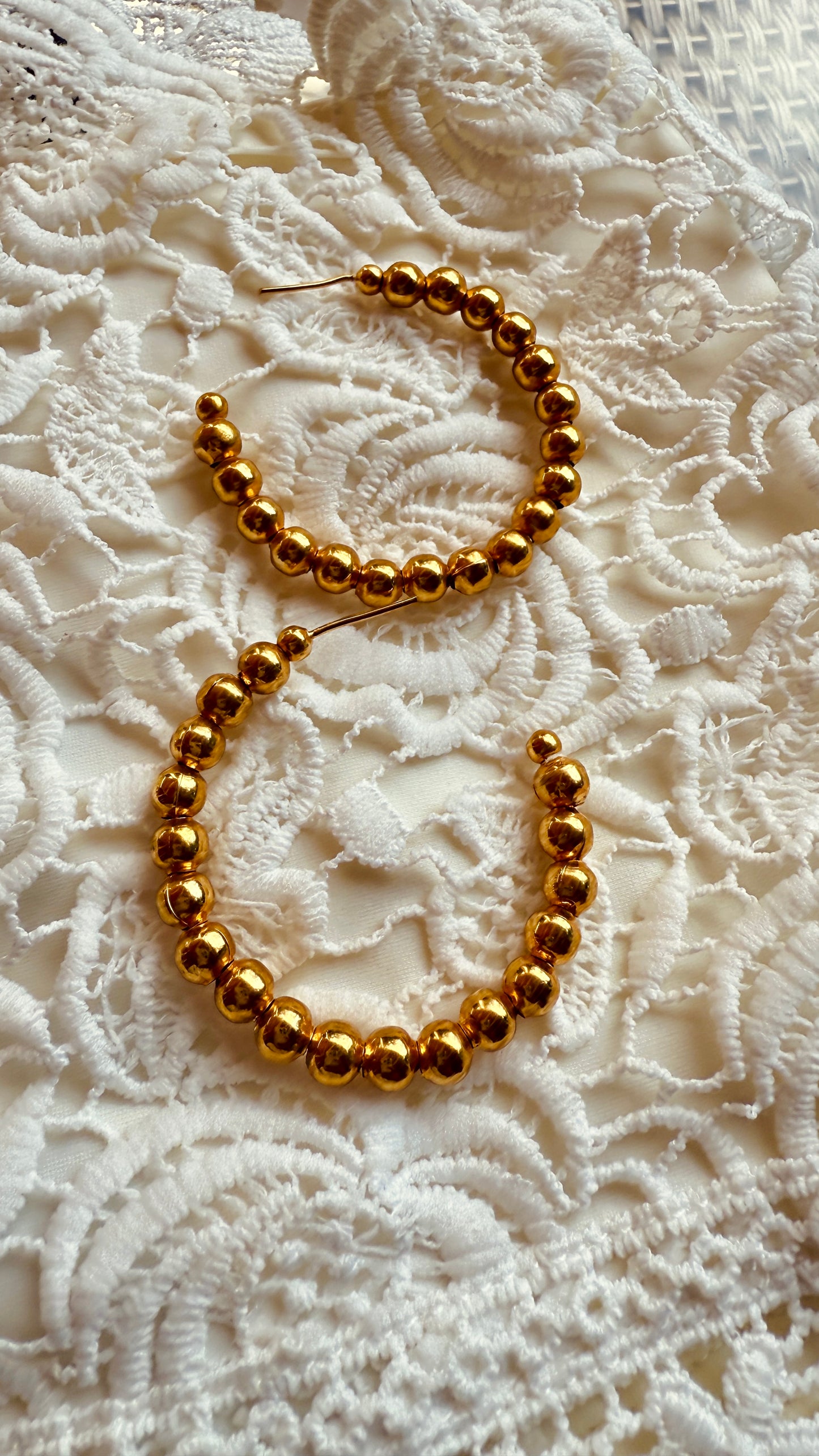 Hoops M