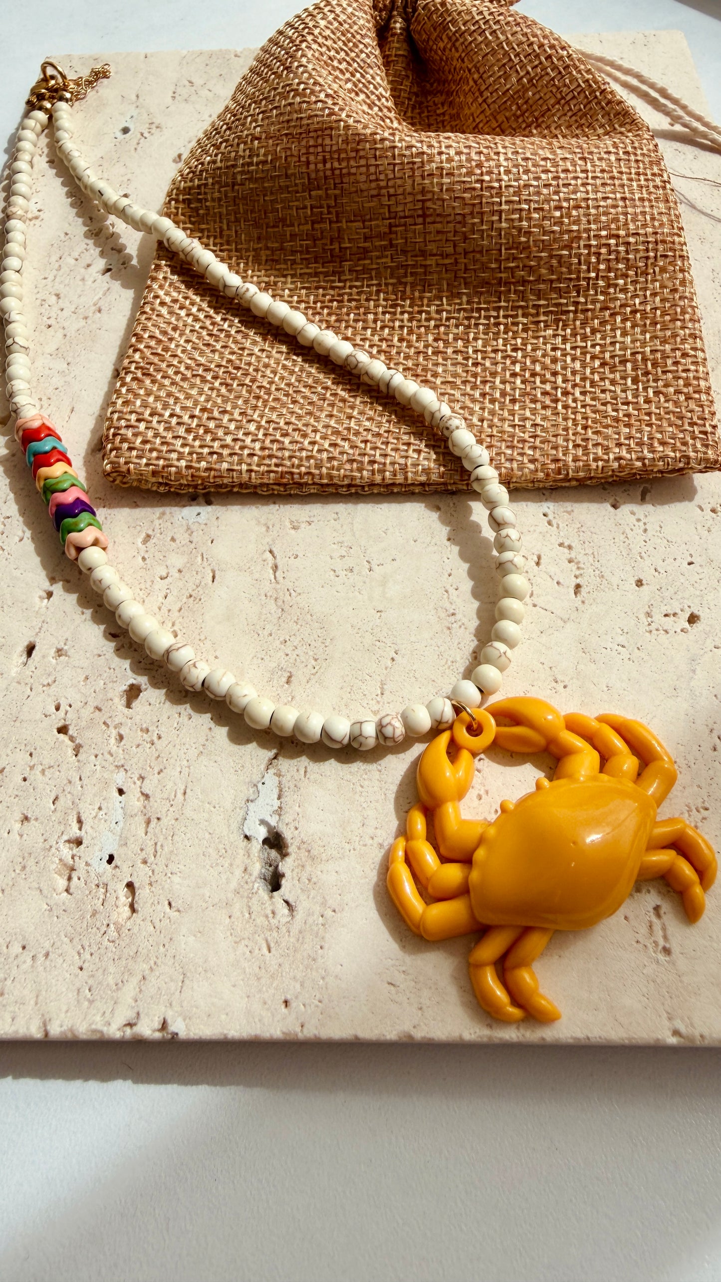 Collar howlita