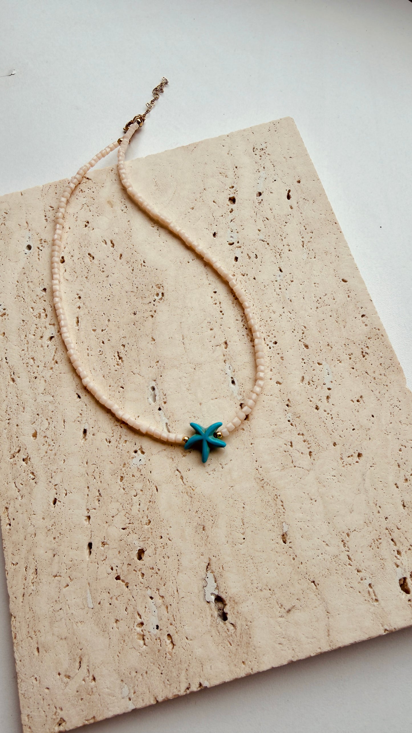 Gargantilla estrella turquesa