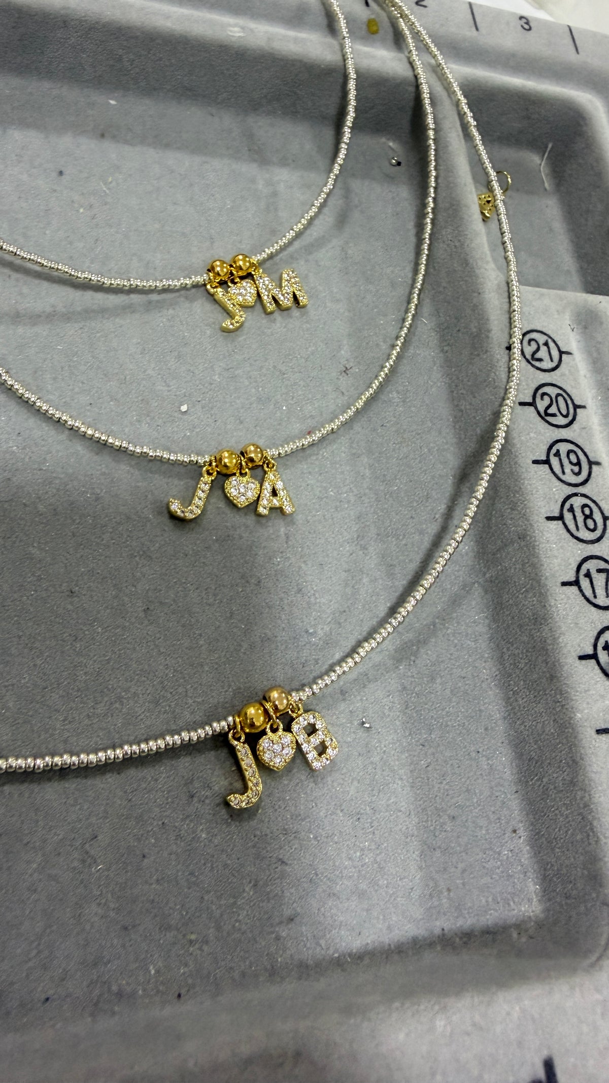 Collar Microcircones