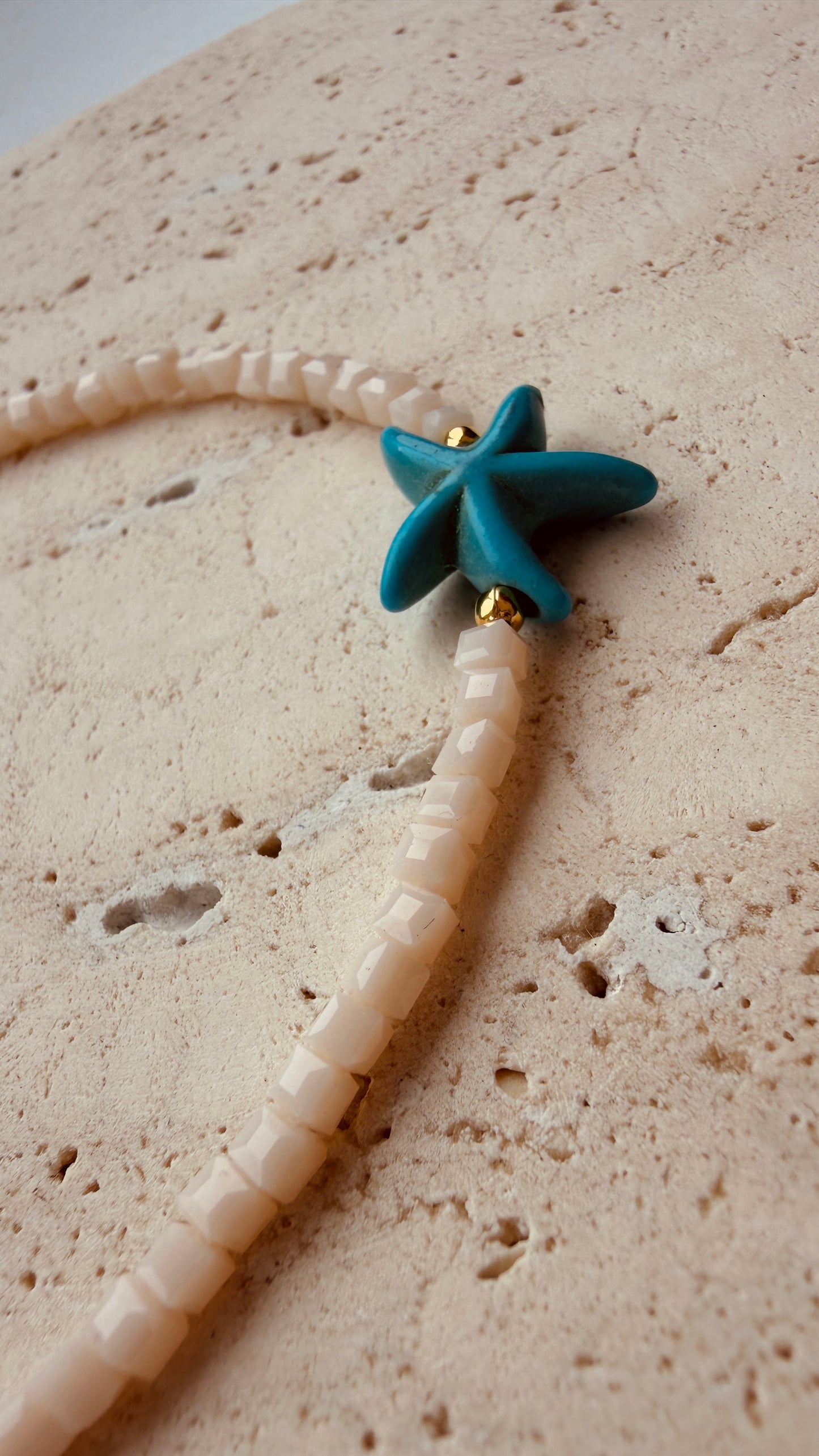 Gargantilla estrella turquesa